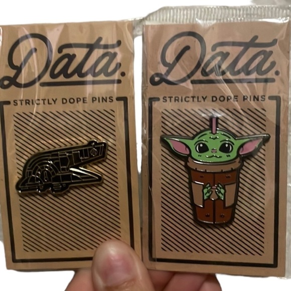 Star Wars Accessories - NWT STAR WARS PINS bundle​​​​​​​​​